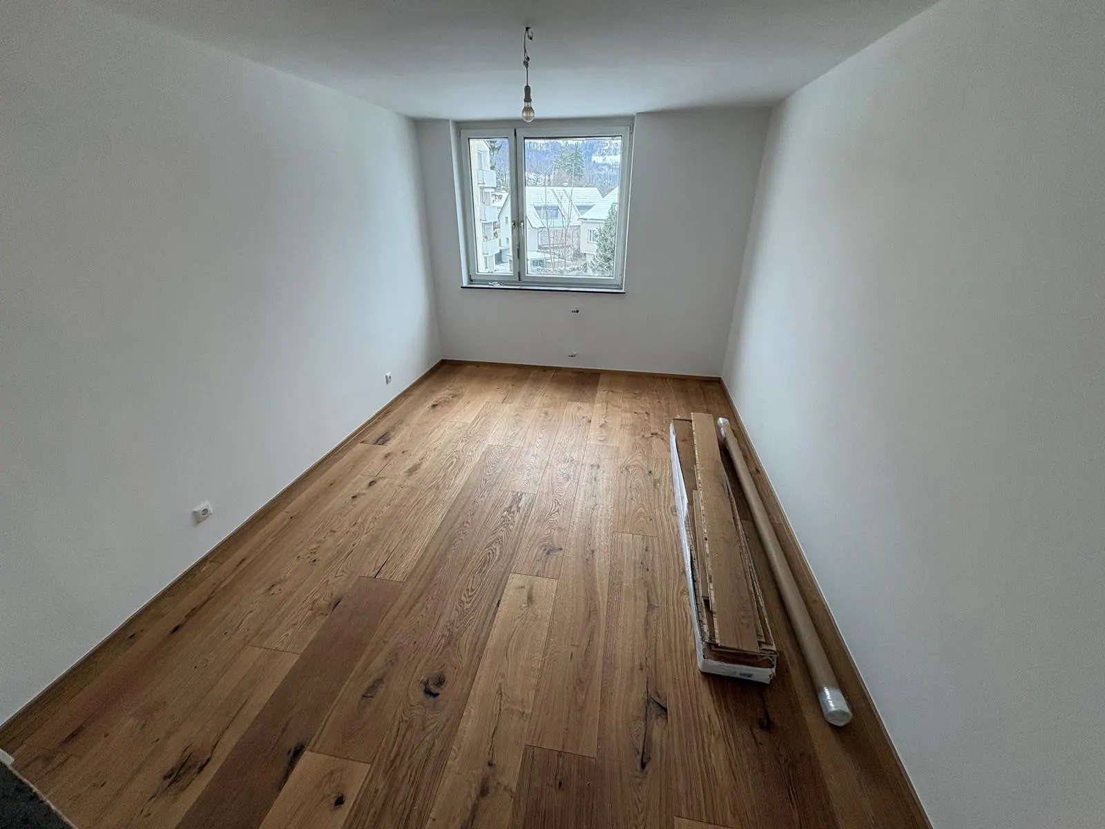 Sanierte Wohnung mit neuem Eichenparkett